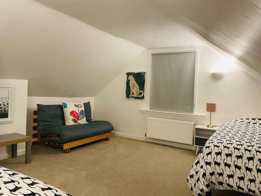 Stylish & Spacious 2 Storey, 3 Bed *