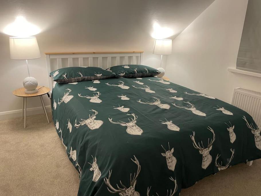 Stylish & Spacious 2 Storey, 3 Bed Gravesend