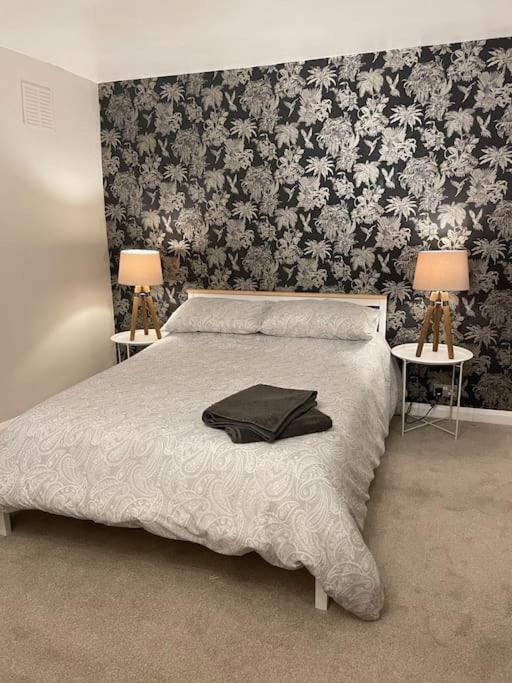 Stylish & Spacious 2 Storey, 3 Bed Apartment